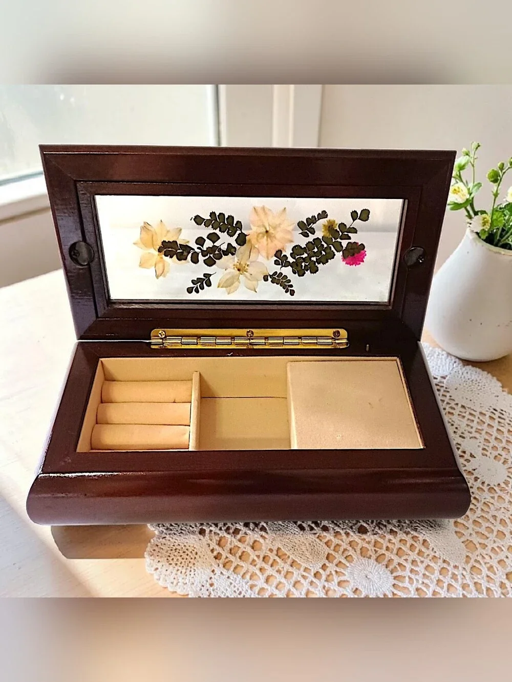 Wood Dried Pressed Flowers Jewelry Box Musical Plays Nadias Theme WORKS Vtg 90s